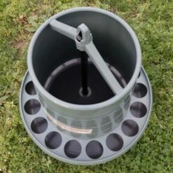 POULAILLER DIRECT Mangeoire Volailles À Pieds En Plastique Recyclé Eco 8kg -POULAILLER ET ÉLEVAGE DE LA BASSE-COUR Ventes 19267402 4